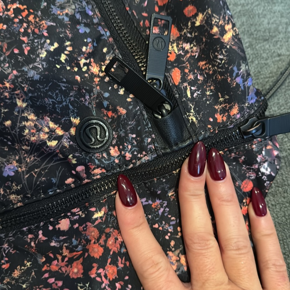 Lululemon backpack - Picture 5 of 8